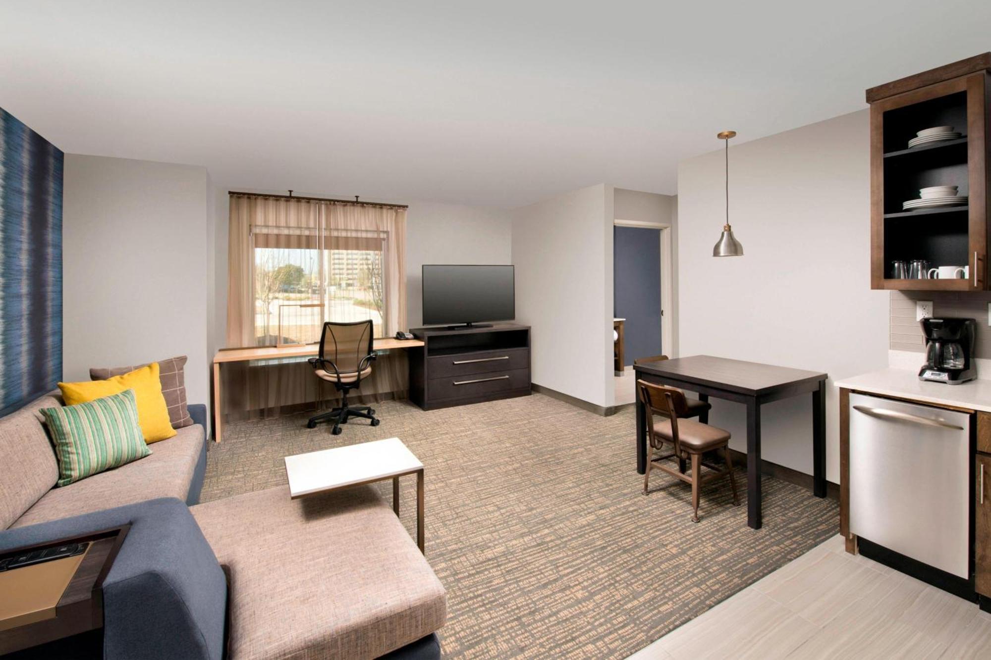 By Marriott New Orleans 4* Elmwood