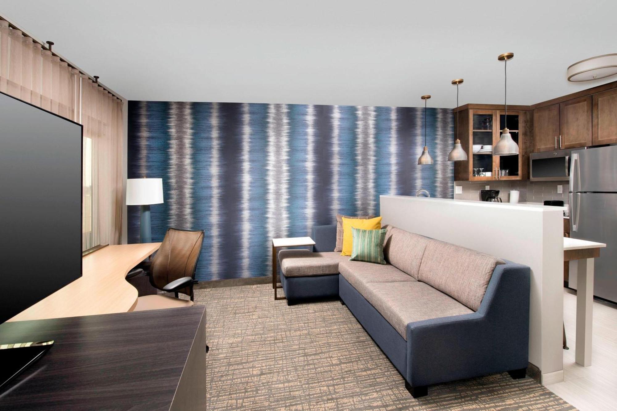 Hotel By Marriott New Orleans Elmwood