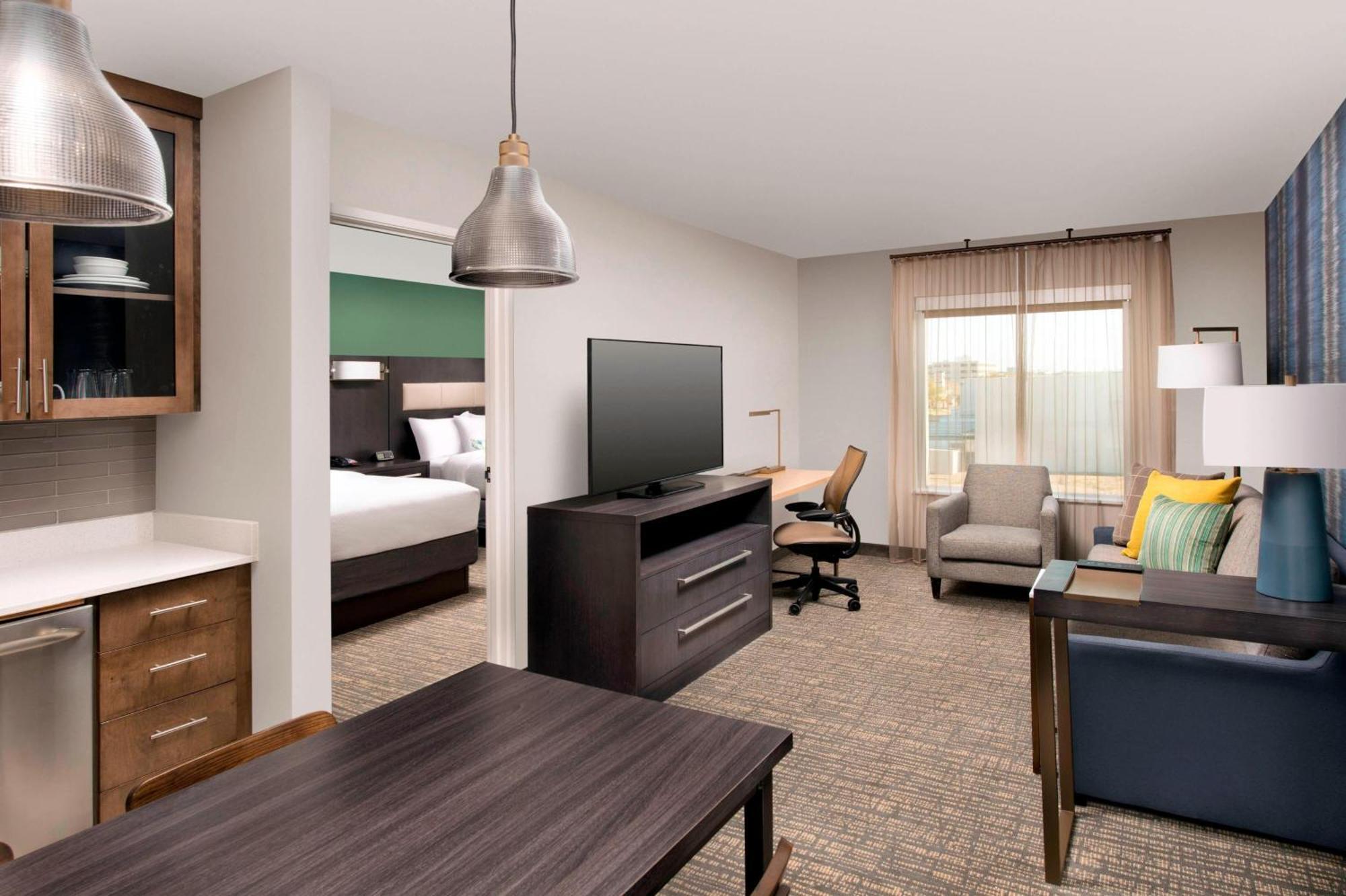 By Marriott New Orleans Elmwood